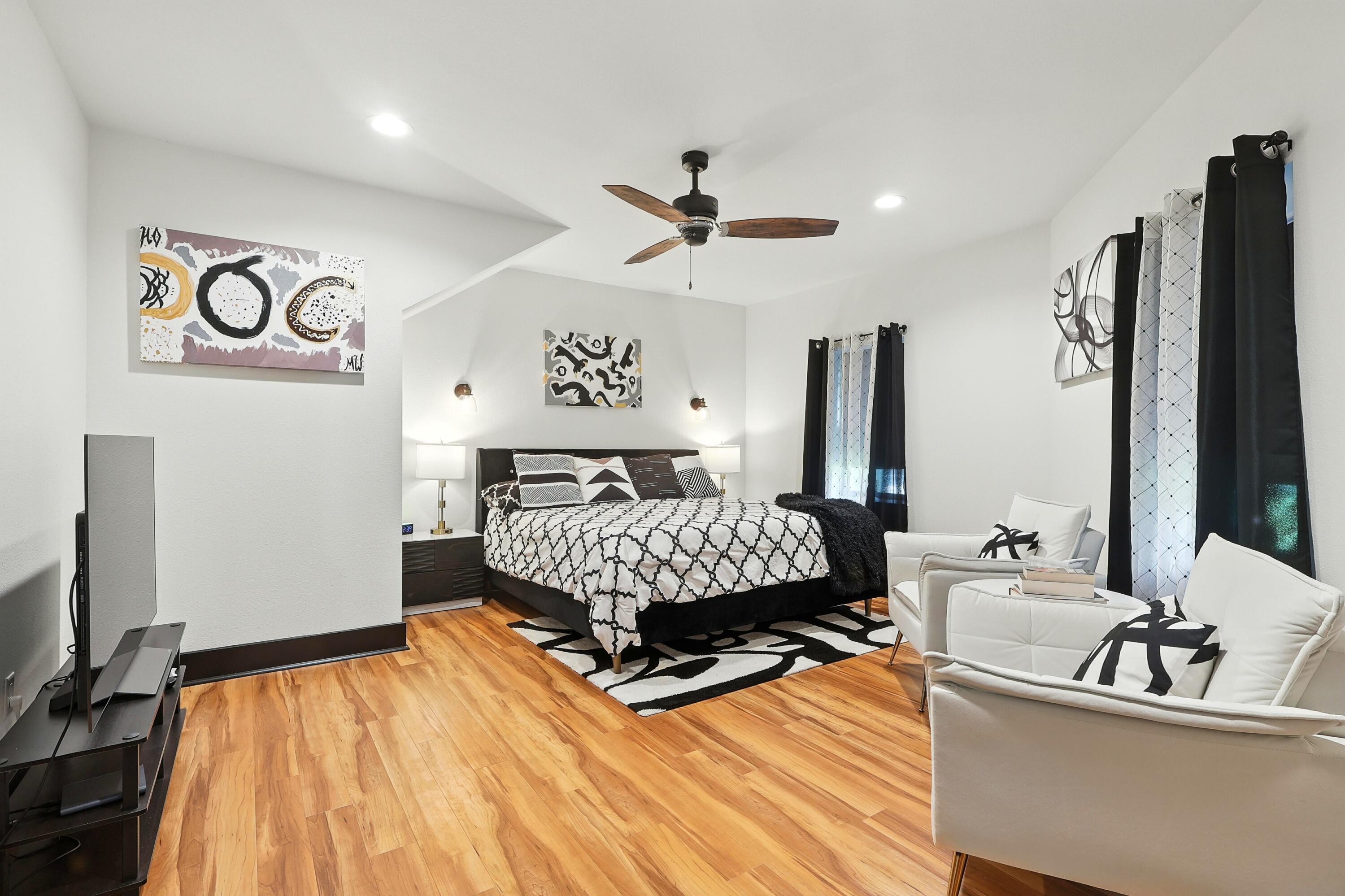 Panama City, Florida, 32401, United States, 4 Bedrooms Bedrooms, ,3 BathroomsBathrooms,Residential,For Sale,1912610