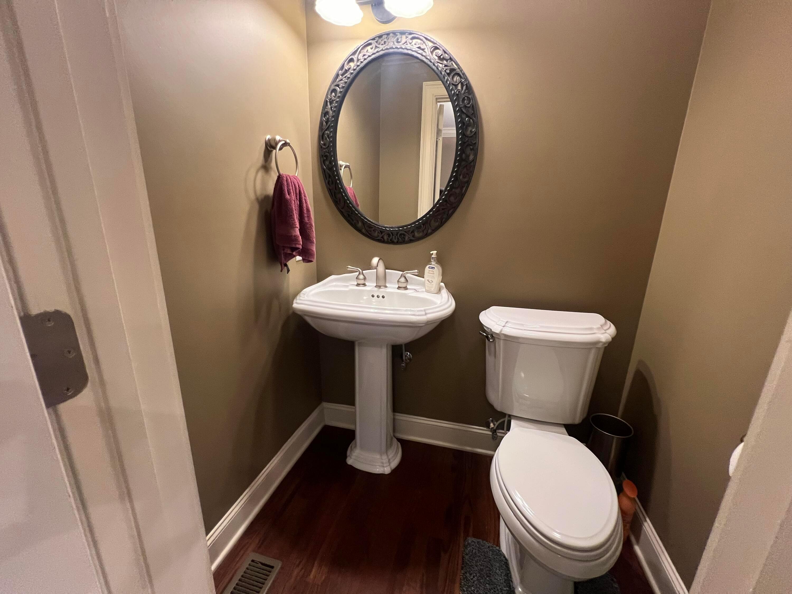 Tupelo, Mississippi, 38801, United States, 4 Bedrooms Bedrooms, ,6 BathroomsBathrooms,Residential,For Sale,1787715