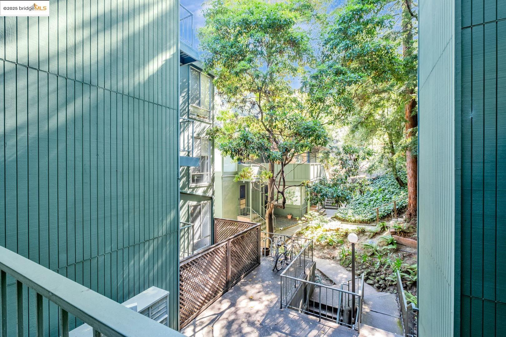 Berkeley, California, 94709, United States, 1 Bedroom Bedrooms, ,1 BathroomBathrooms,Residential,For Sale,1993216