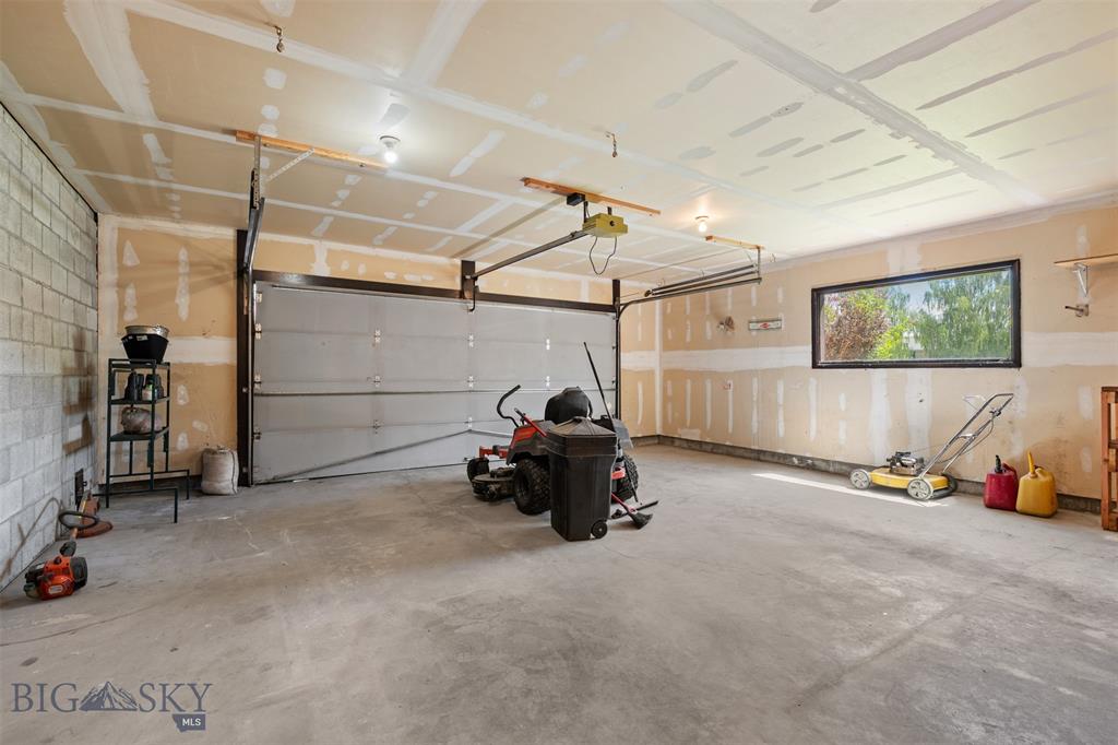 Anaconda, Montana, 59711, United States, 3 Bedrooms Bedrooms, ,3 BathroomsBathrooms,Residential,For Sale,1923653