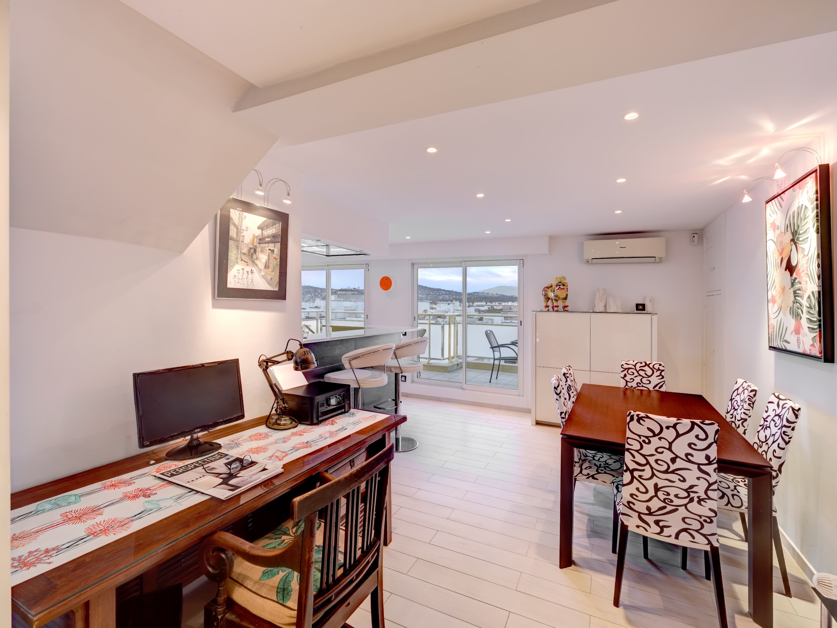 Panoramic sea view apartment with rooftop terrace in Juan-les-Pins, top floor, … - 物件實景
