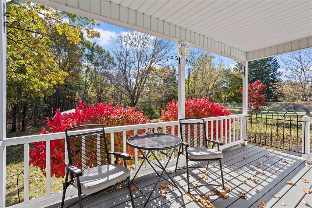 Methuen, Massachusetts, 01844, United States, 3 Bedrooms Bedrooms, ,1 BathroomBathrooms,Residential,For Sale,1981024