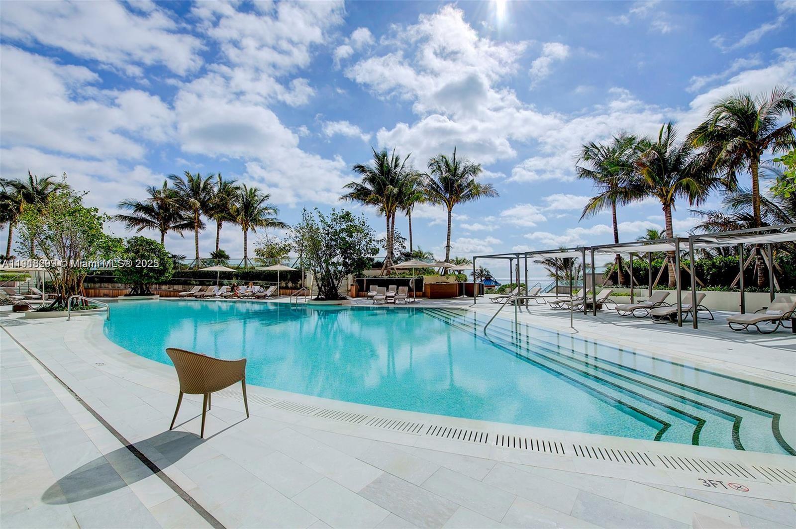 Sunny Isles Beach, Florida, 33160, United States, 2 Bedrooms Bedrooms, ,2 BathroomsBathrooms,Residential,For Sale,1996816