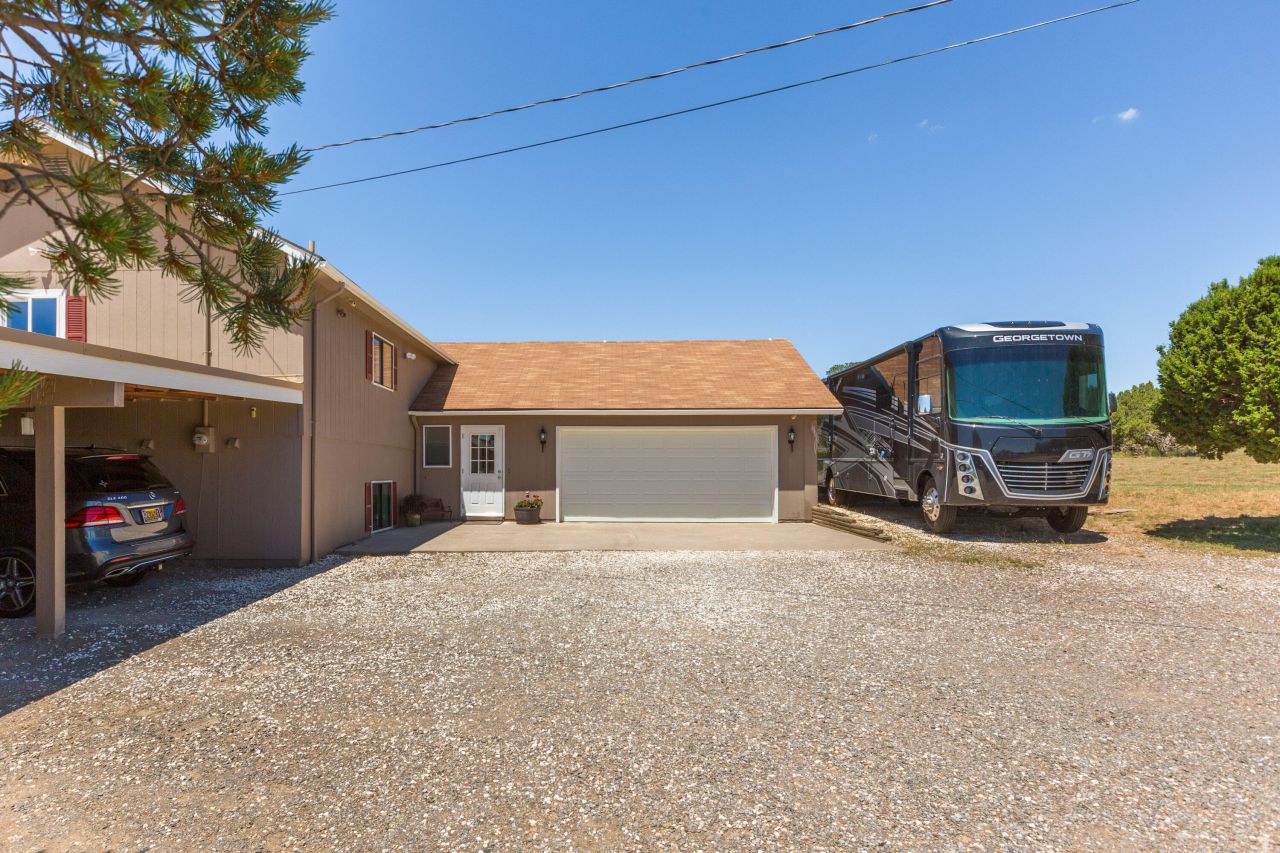 Edgewood, New Mexico, 87015, United States, 4 Bedrooms Bedrooms, ,3 BathroomsBathrooms,Residential,For Sale,1892952