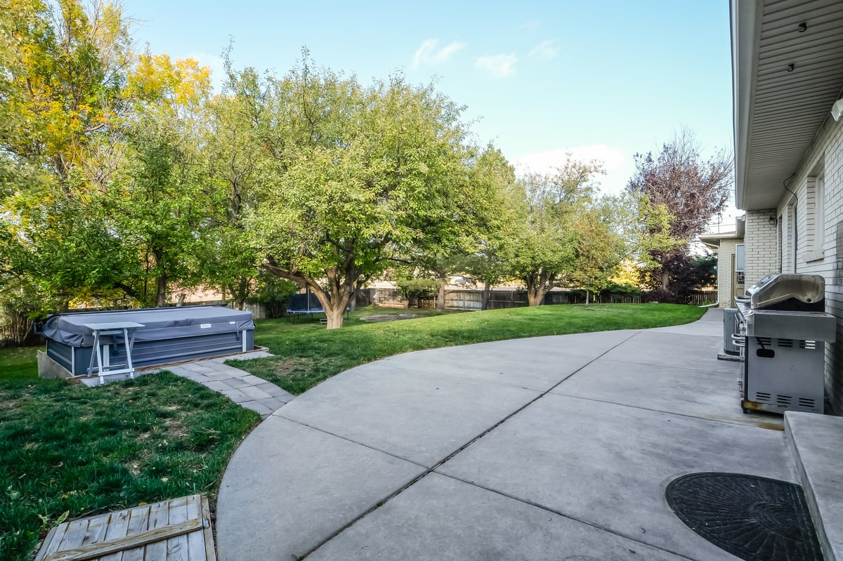 Cheyenne, Wyoming, 8200, United States, 6 Bedrooms Bedrooms, ,2 BathroomsBathrooms,Residential,For Sale,2007508