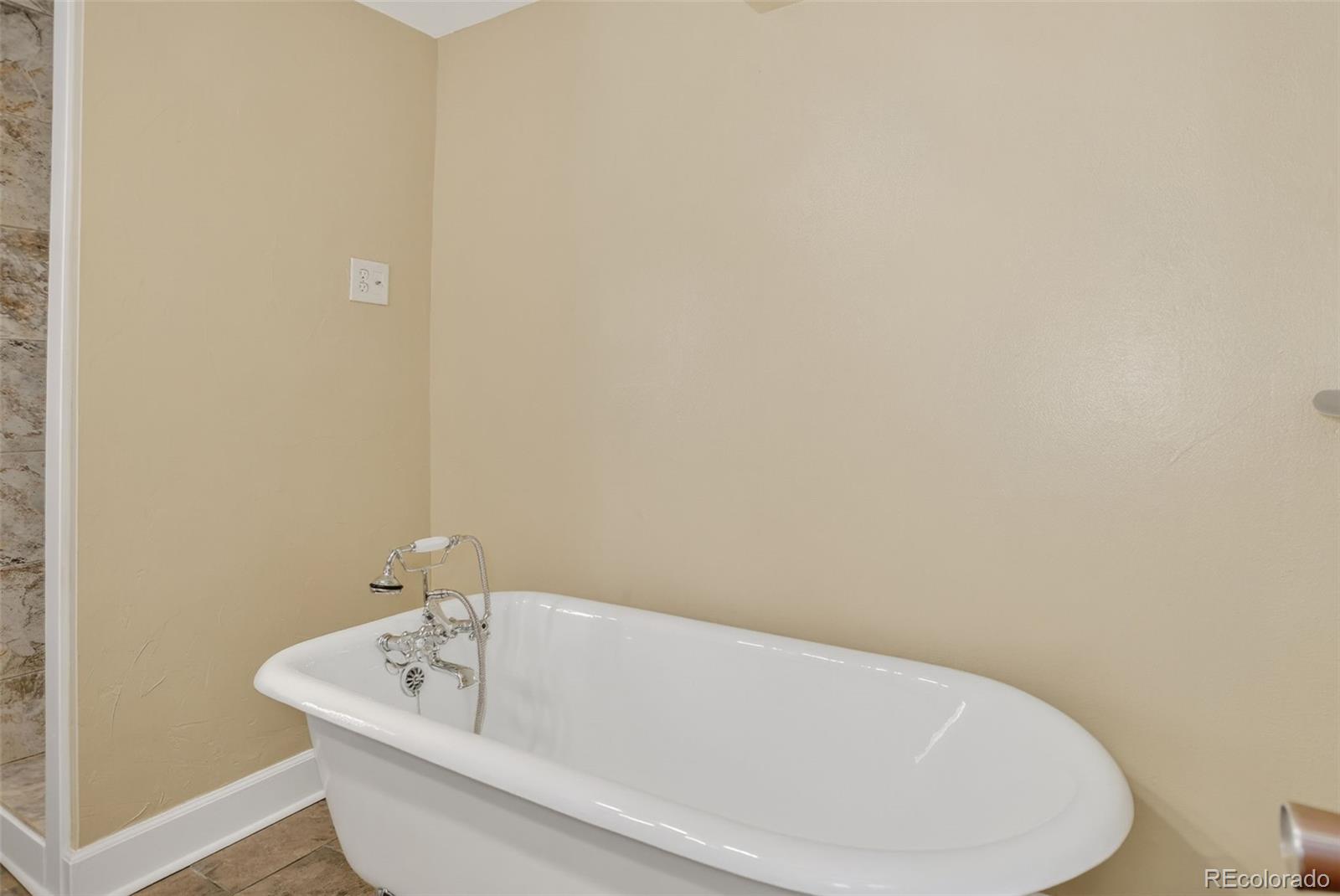 Lakewood, Colorado, 80215, United States, 4 Bedrooms Bedrooms, ,3 BathroomsBathrooms,Residential,For Sale,1991783