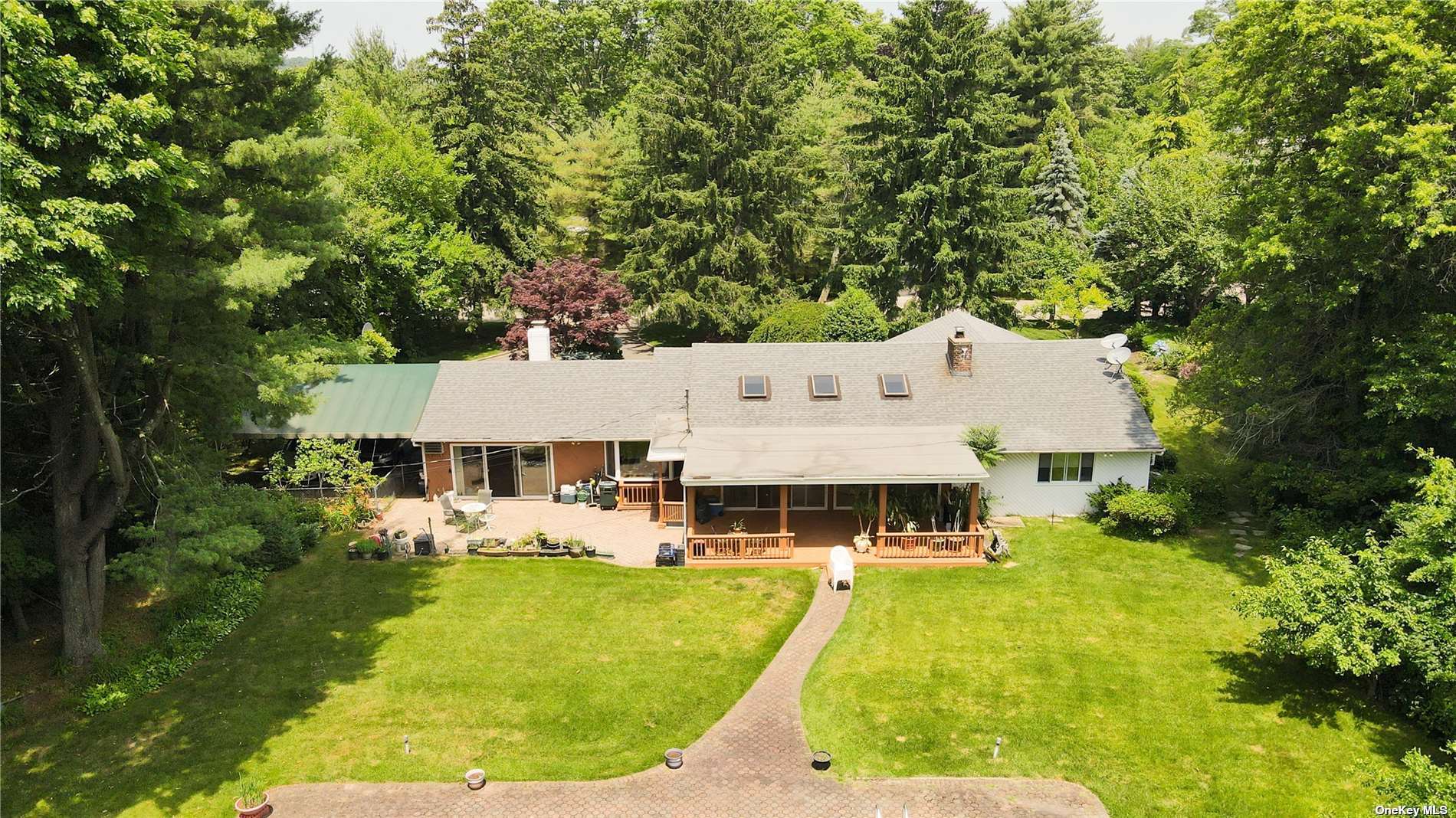 8 The Pines, Old Westbury, New York, 11568, United States, 3 Bedrooms Bedrooms, ,3 BathroomsBathrooms,Residential,For Sale,8 The Pines,1668876