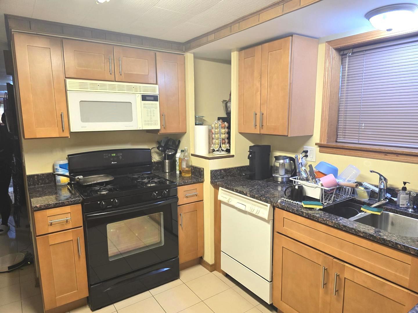 Chicago, Illinois, 60631, United States, 7 Bedrooms Bedrooms, ,Residential,For Sale,1982339