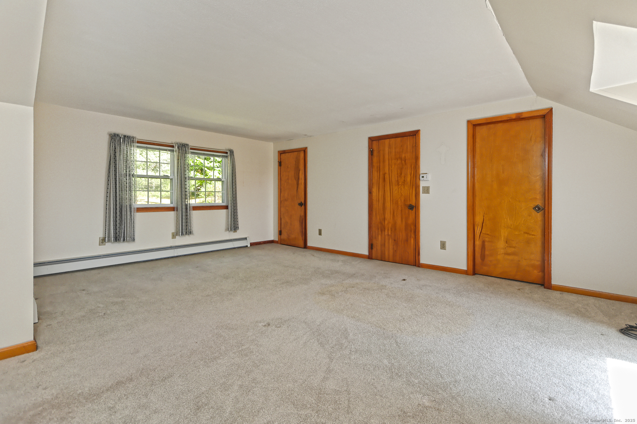 Hamden, Connecticut, 06518, United States, 4 Bedrooms Bedrooms, ,2 BathroomsBathrooms,Residential,For Sale,1940794