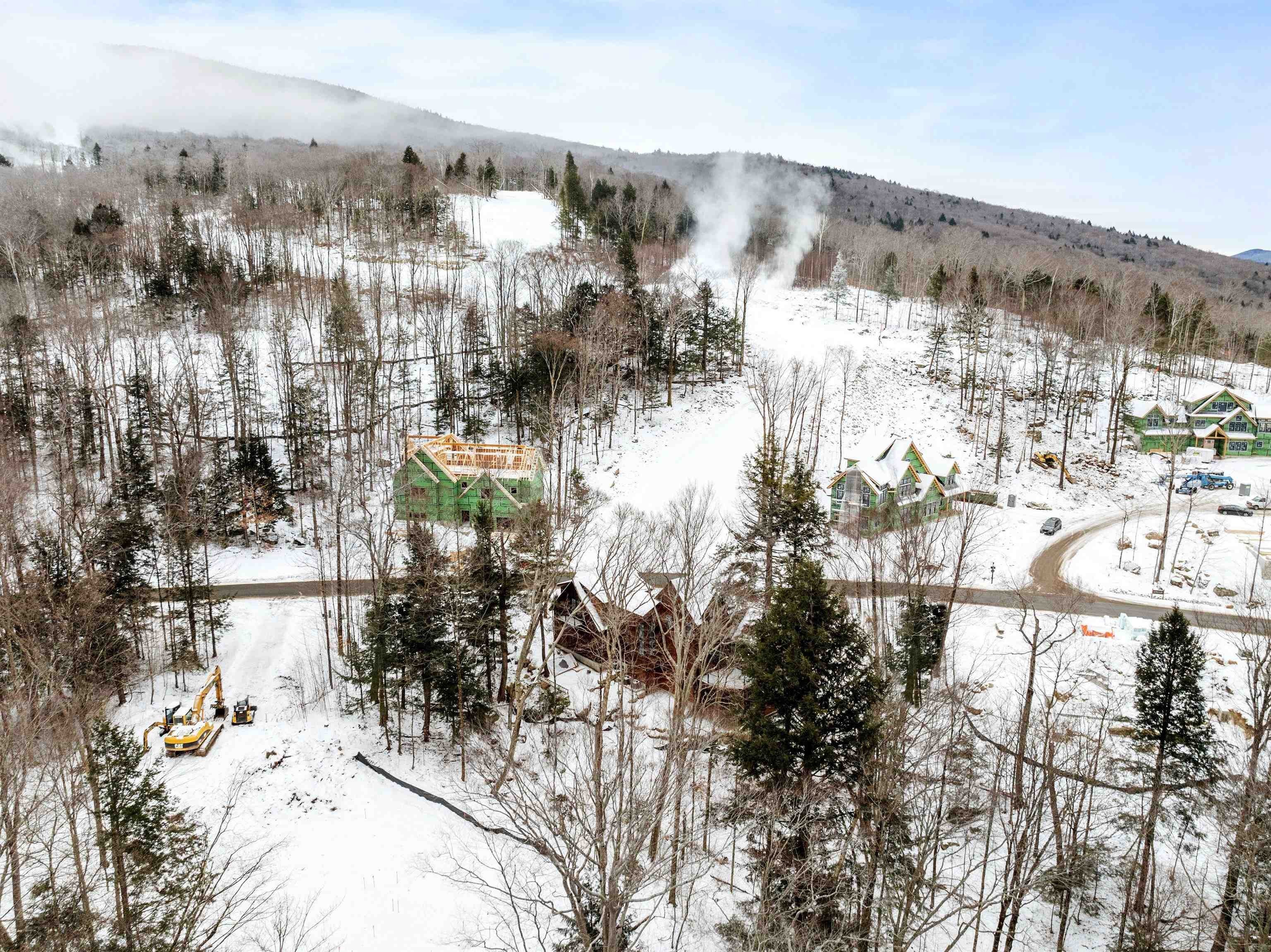 Lincoln, New Hampshire, 03251, United States, 5 Bedrooms Bedrooms, ,5 BathroomsBathrooms,Residential,For Sale,1979766