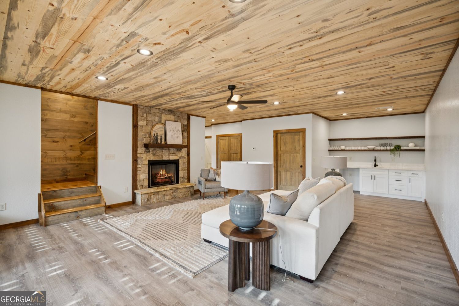 Mineral Bluff, Georgia, 30559, United States, 4 Bedrooms Bedrooms, ,4 BathroomsBathrooms,Residential,For Sale,1962222