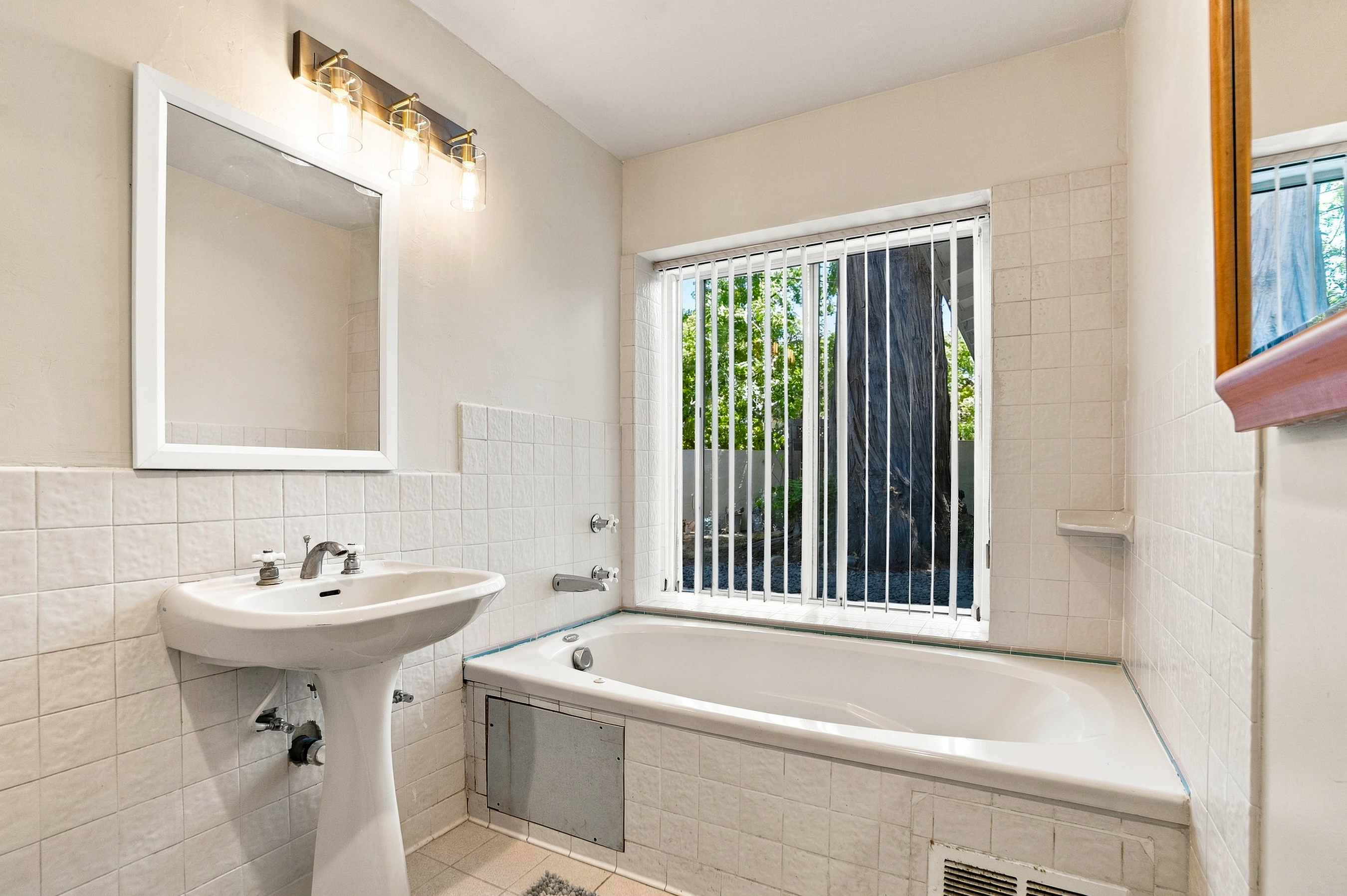  Corner Lot Retreat in the Heart of Los Gatos’ Vasona Corridor - 物件實景