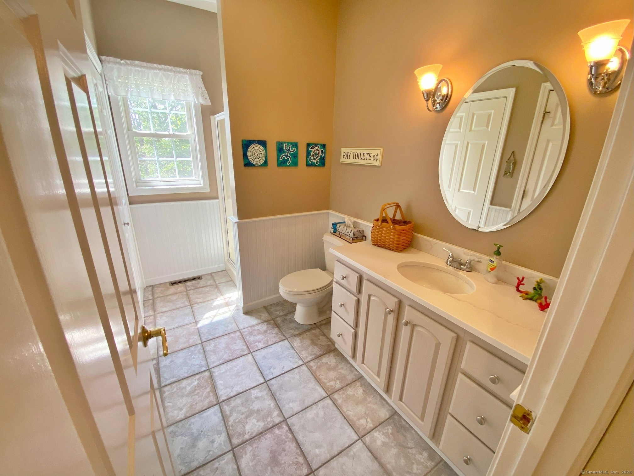 Southbury, Connecticut, 06488, United States, 4 Bedrooms Bedrooms, ,4 BathroomsBathrooms,Residential,For Sale,1932401