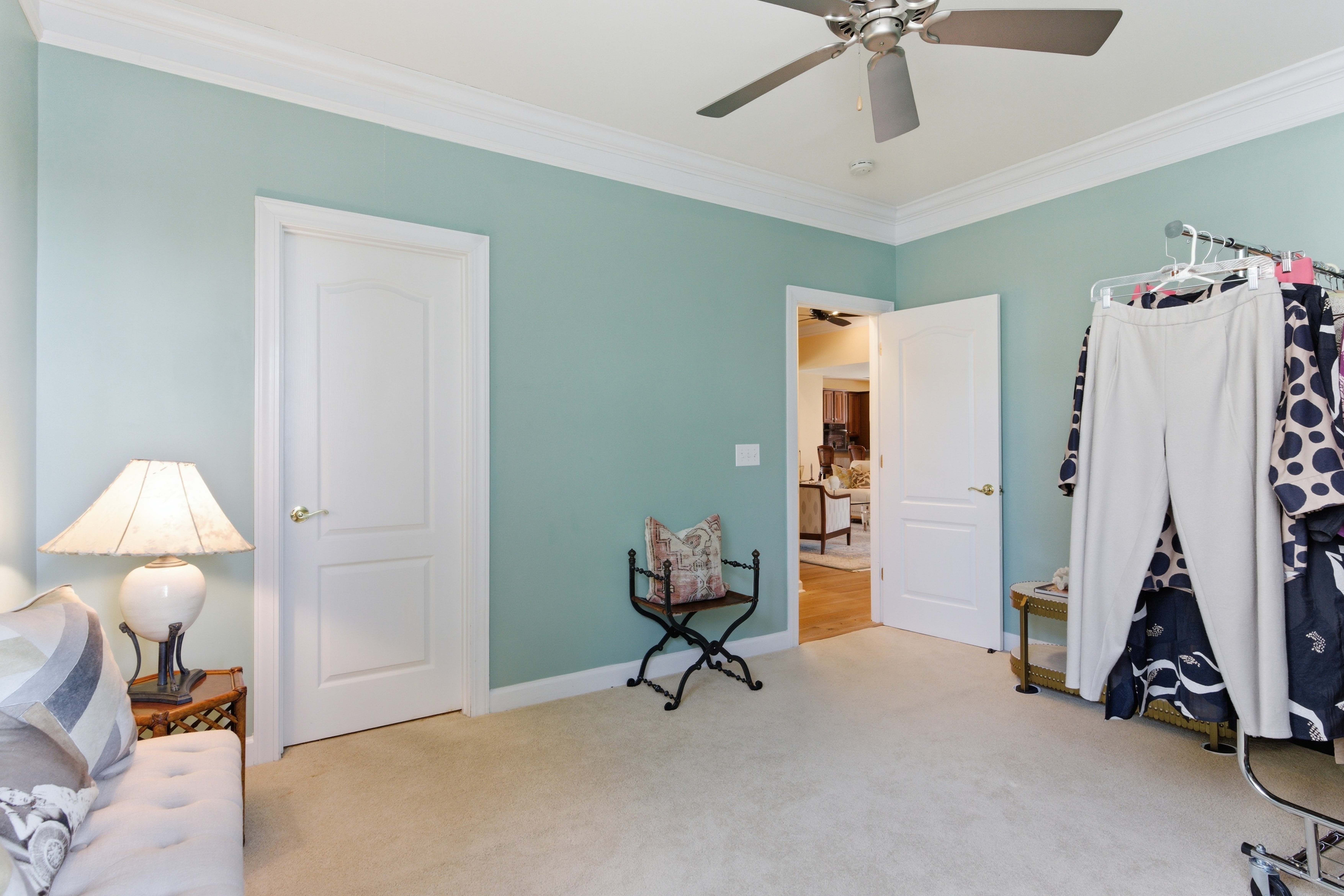  1596 Oakhurst Drive - 物件實景