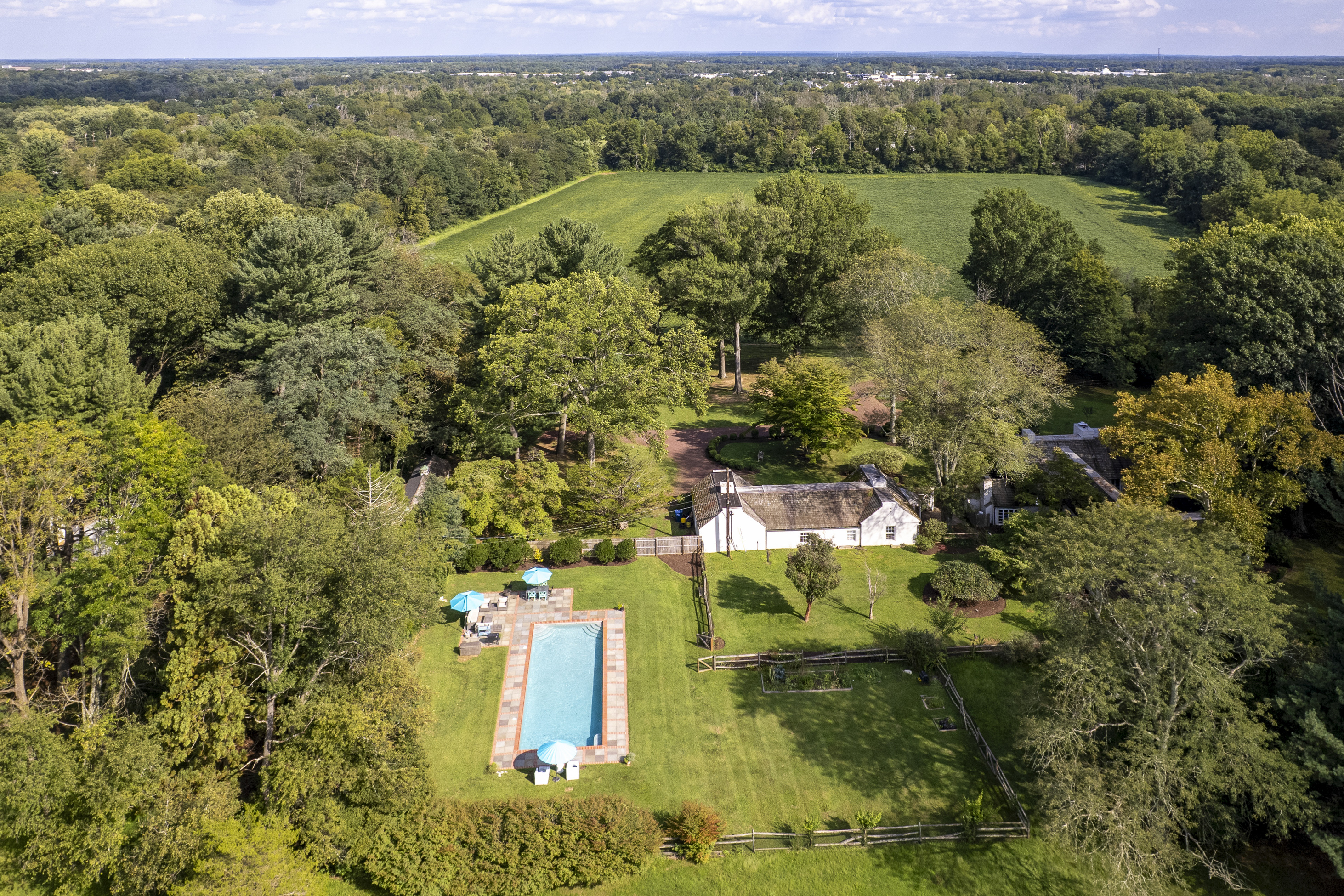  where  english manor romance meets endless possibility - 物件實景