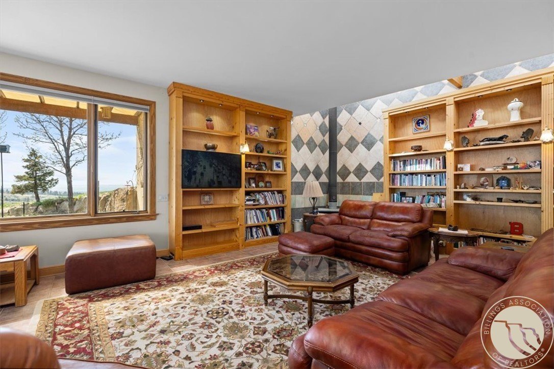 Billings, Montana, 59101, United States, 5 Bedrooms Bedrooms, ,4 BathroomsBathrooms,Residential,For Sale,1977602