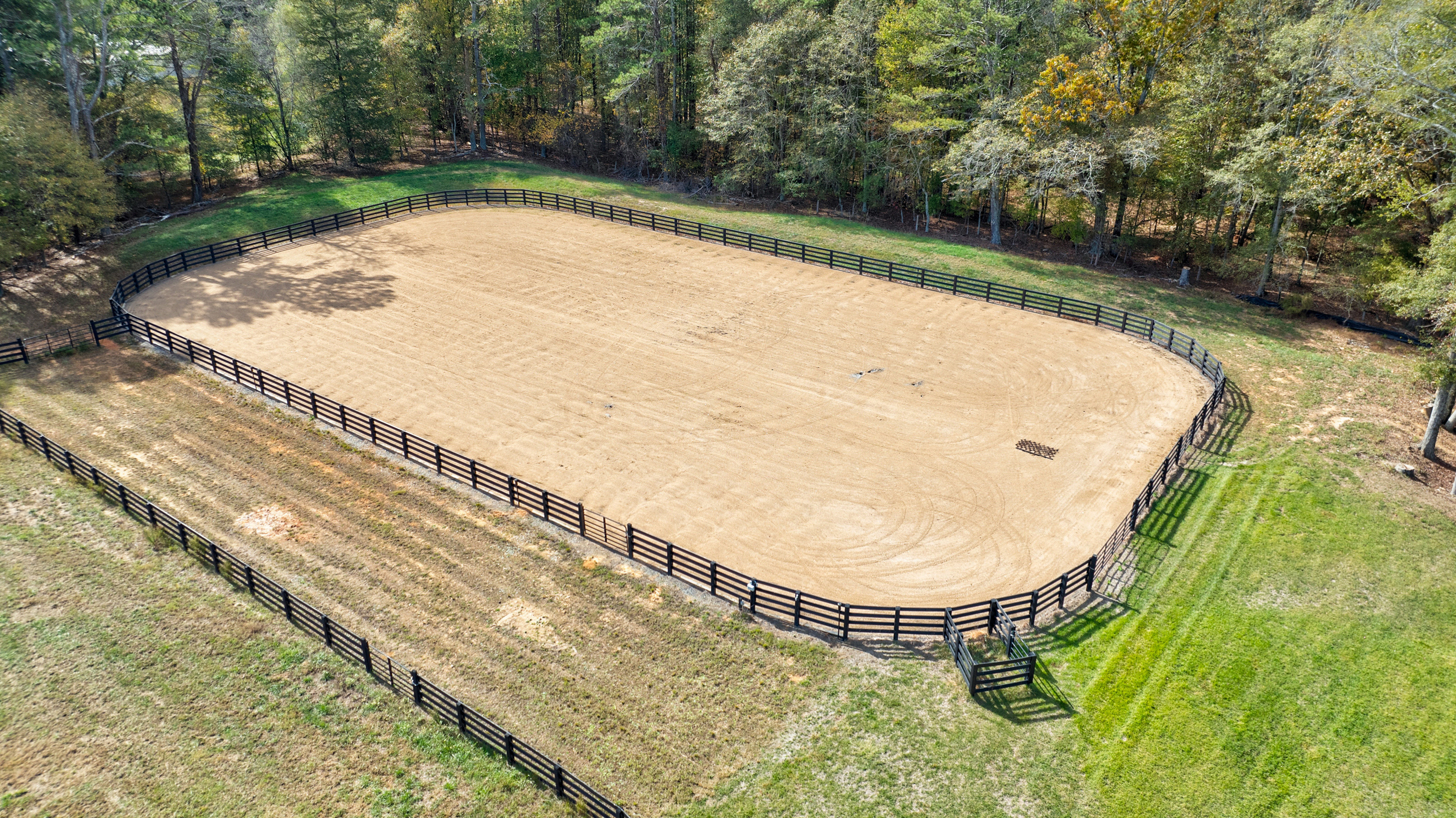  Stunning Milton Estate with Barn and Greenhouse on 50+/- Private Acres - 物件實景
