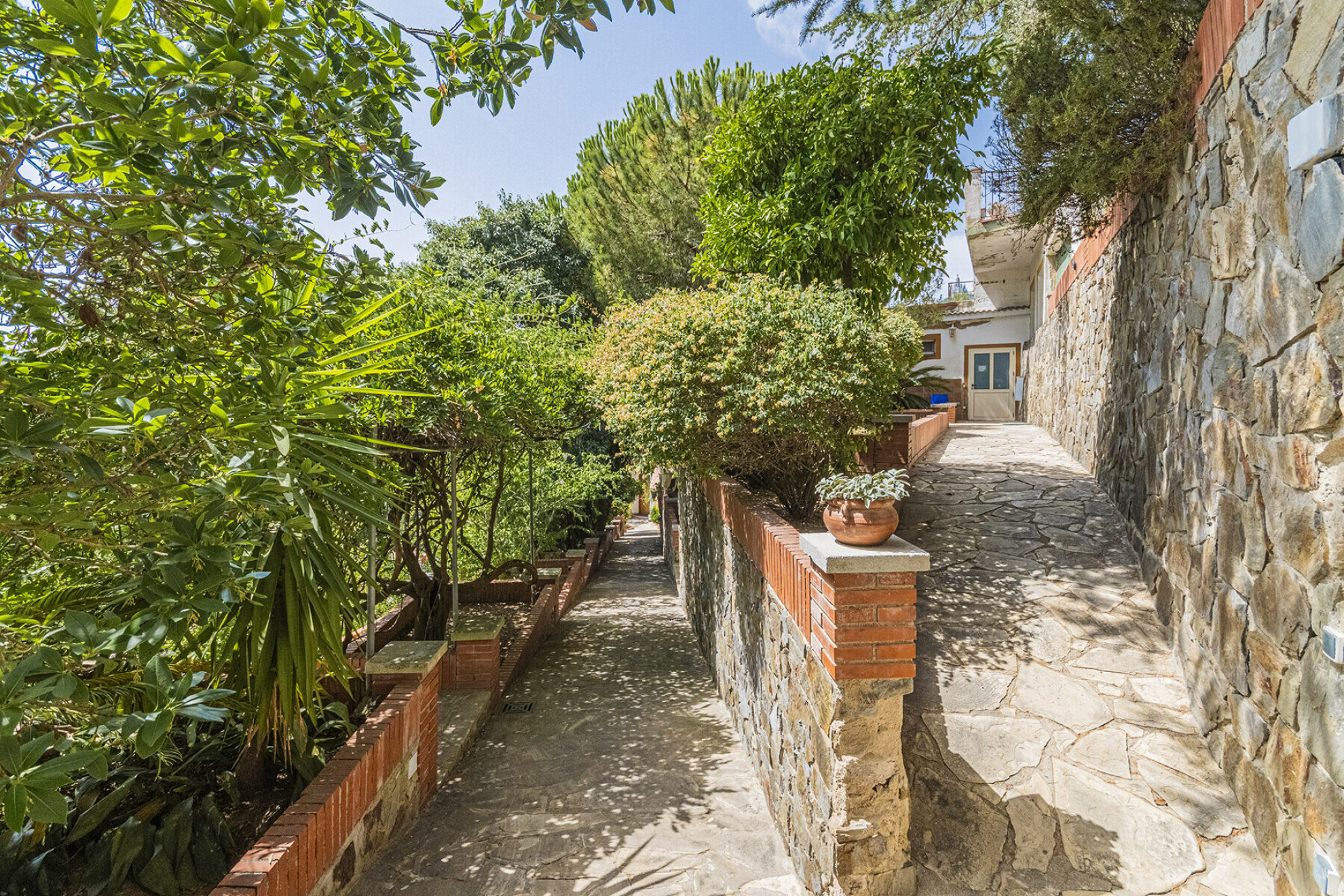  Detached house surrounded by nature with panoramic views of Barcelona - 物件實景