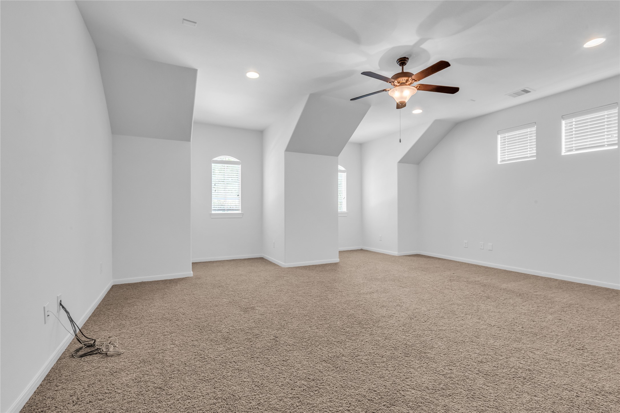 Houston, Texas, 77044, United States, 5 Bedrooms Bedrooms, ,4 BathroomsBathrooms,Residential,For Sale,1927228
