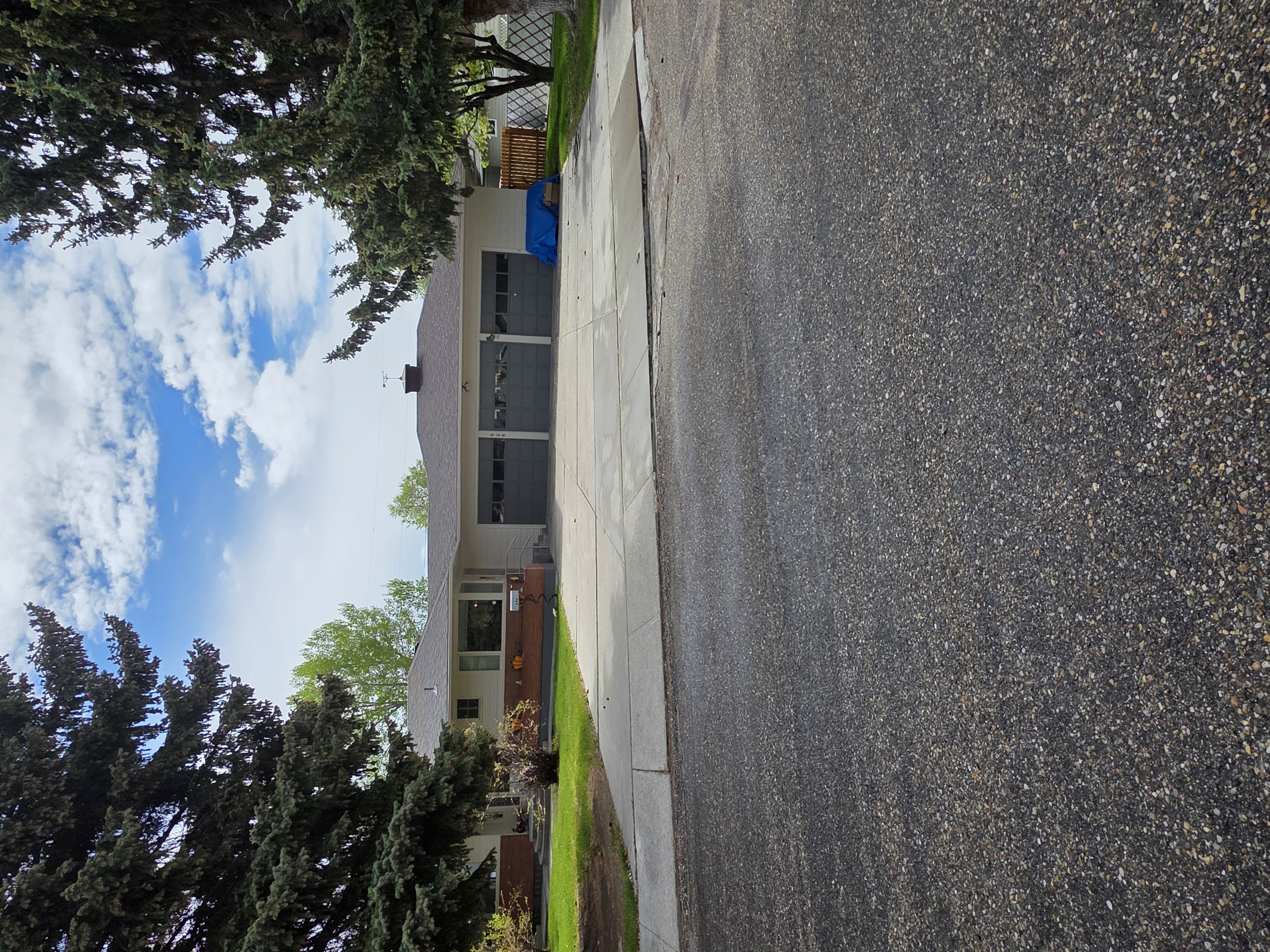 Dillon, Montana, 59725, United States, 5 Bedrooms Bedrooms, ,4 BathroomsBathrooms,Residential,For Sale,1980555