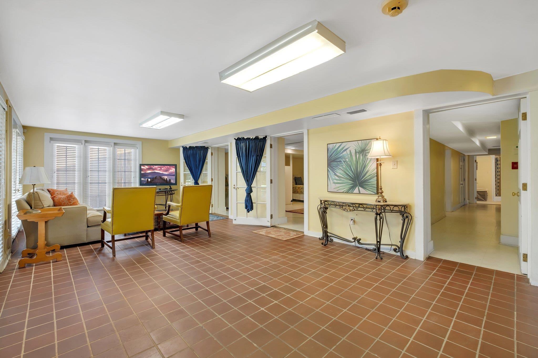 Tallahassee, Florida, 32301, United States, 4 Bedrooms Bedrooms, ,4 BathroomsBathrooms,Residential,For Sale,1738937