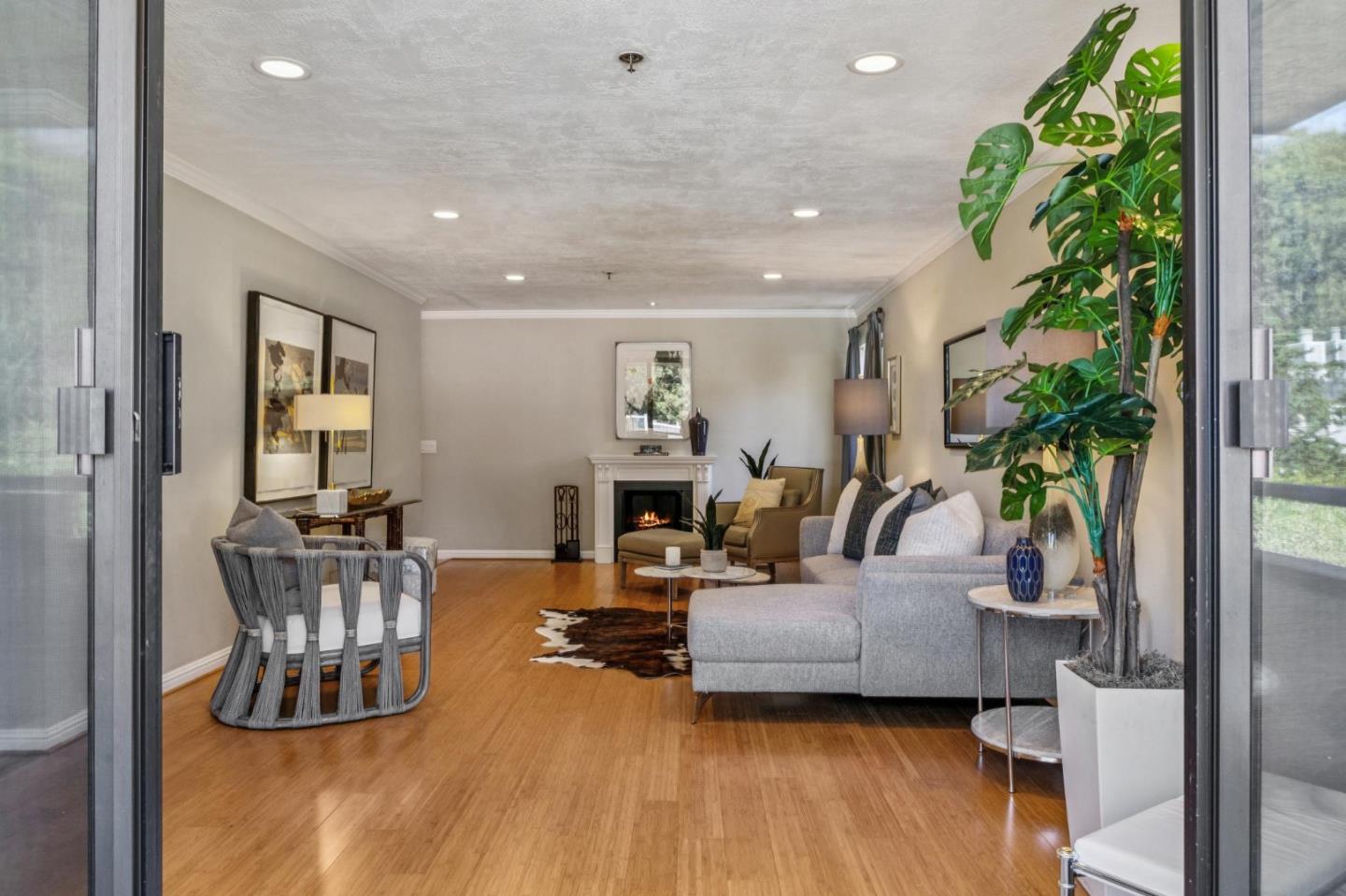 Belmont, California, 94002, United States, 2 Bedrooms Bedrooms, ,2 BathroomsBathrooms,Residential,For Sale,1939772