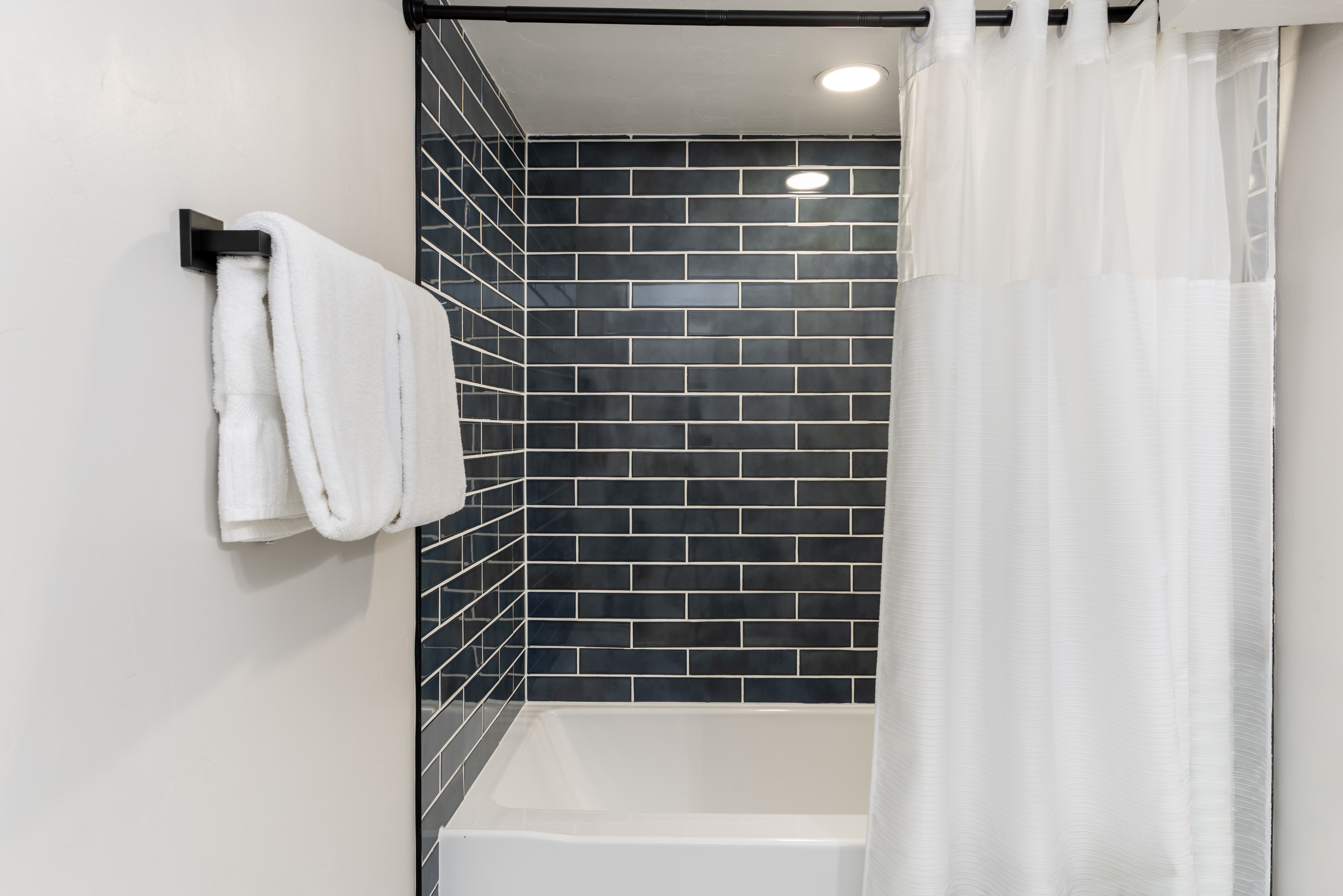  Beautifully Renovated Residence in the Interlochen Neighborhood - 物件實景