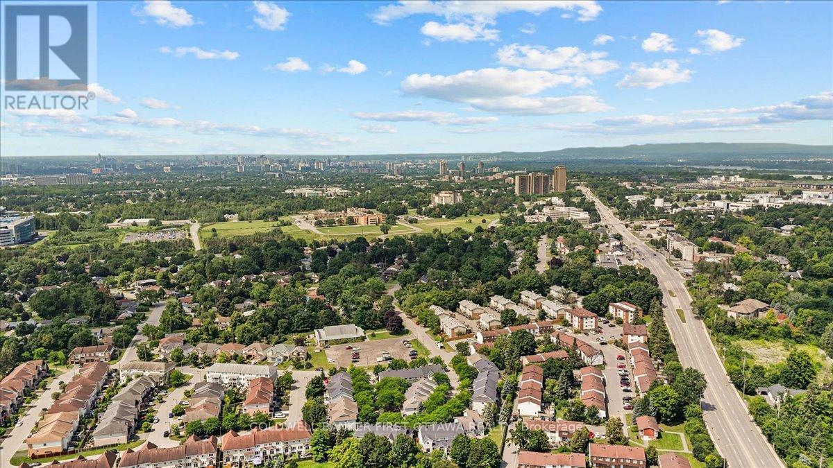 OTTAWA, Ontario, K1J 1J2, CA, 3 Bedrooms Bedrooms, ,1 BathroomBathrooms,Residential,For Sale,1903648