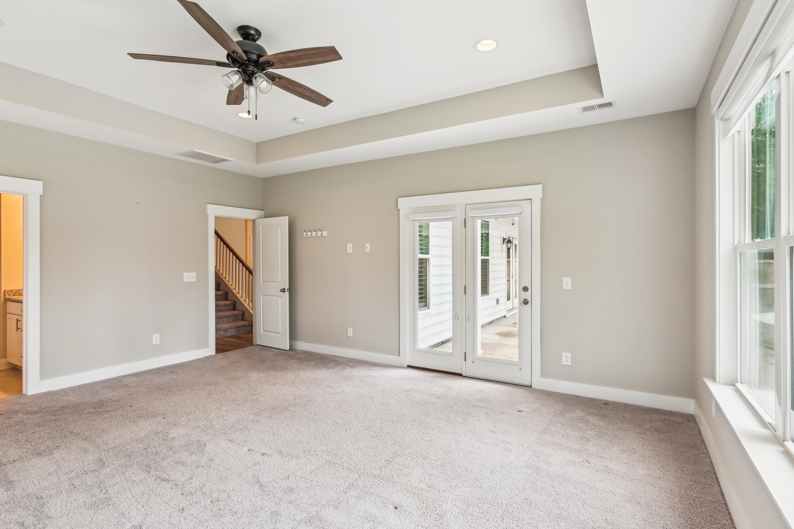 Summerville, South Carolina, 29483, United States, 4 Bedrooms Bedrooms, ,4 BathroomsBathrooms,Residential,For Sale,1897286