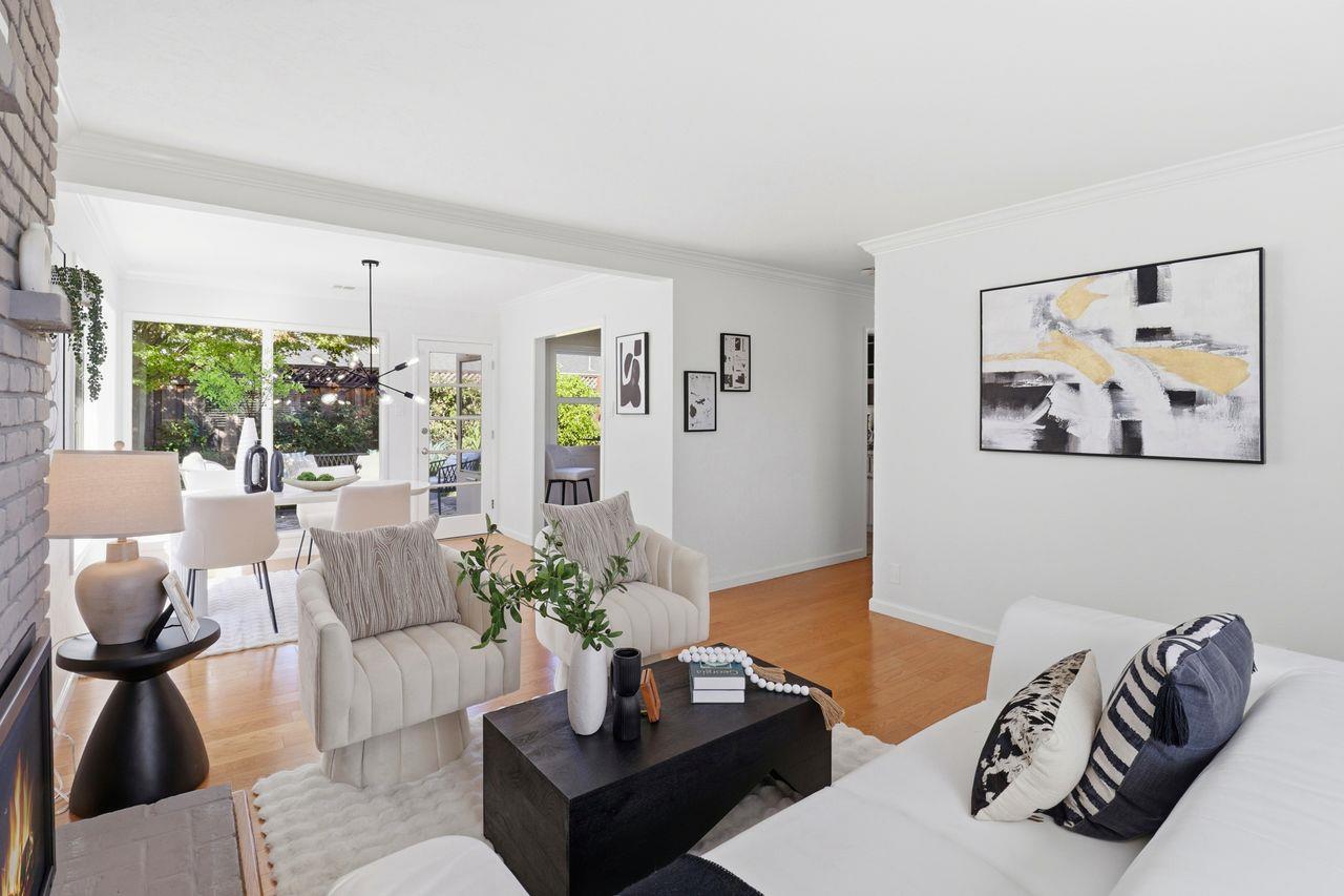 Belmont, California, 94002, United States, 3 Bedrooms Bedrooms, ,1 BathroomBathrooms,Residential,For Sale,1989201