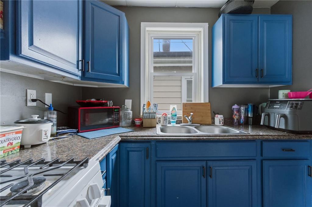 Pawtucket, Rhode Island, 02860, United States, 6 Bedrooms Bedrooms, ,2 BathroomsBathrooms,Residential,For Sale,2040708