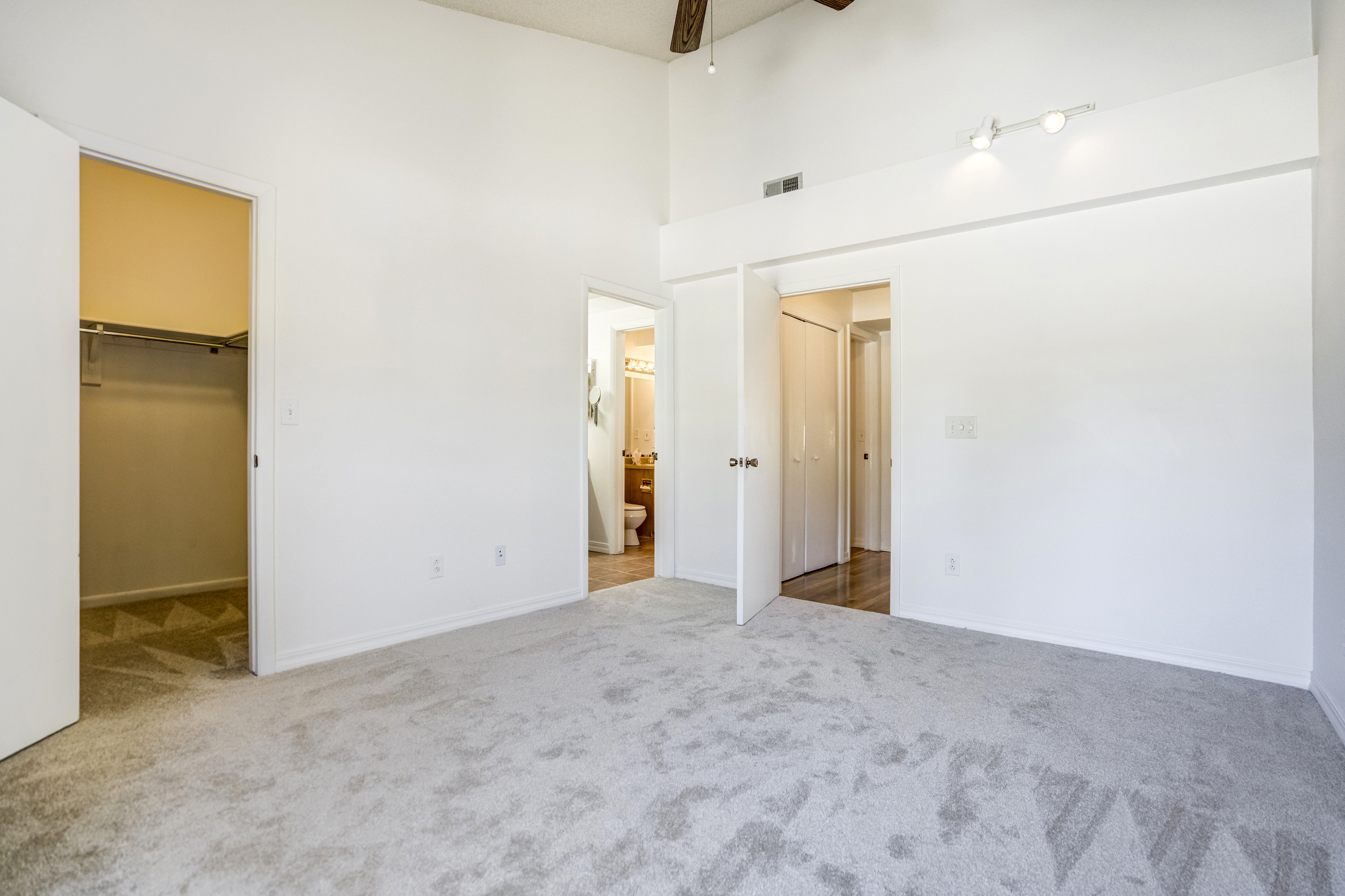  Elevated Westside Style in This Beautifully Refreshed Promontory Point Condo - 物件實景