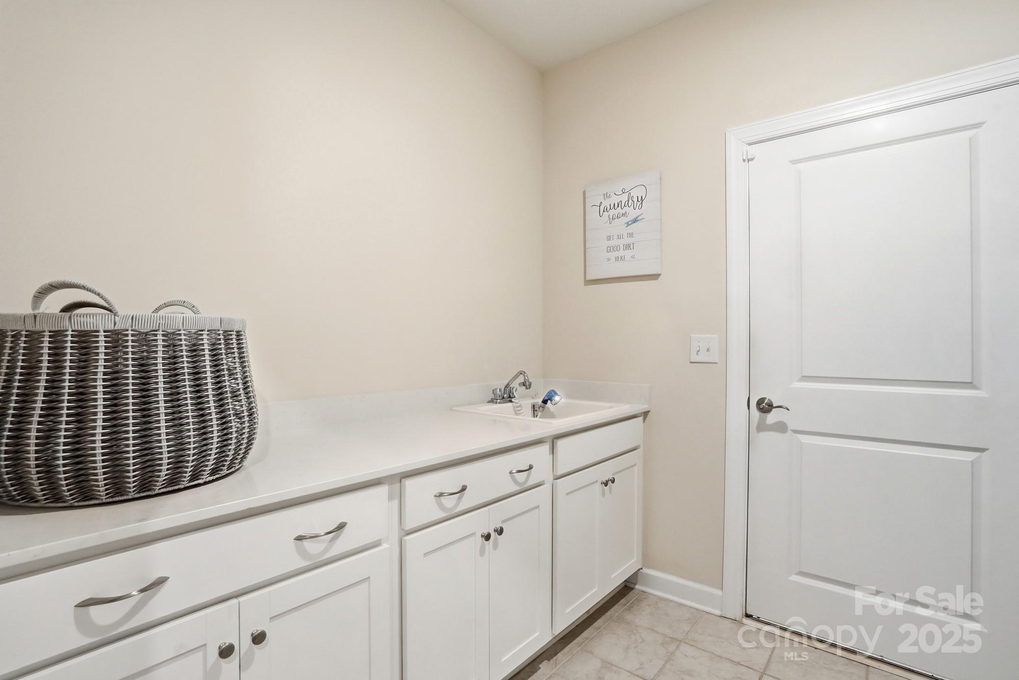 Huntersville, North Carolina, 28078, United States, 4 Bedrooms Bedrooms, ,4 BathroomsBathrooms,Residential,For Sale,1992464