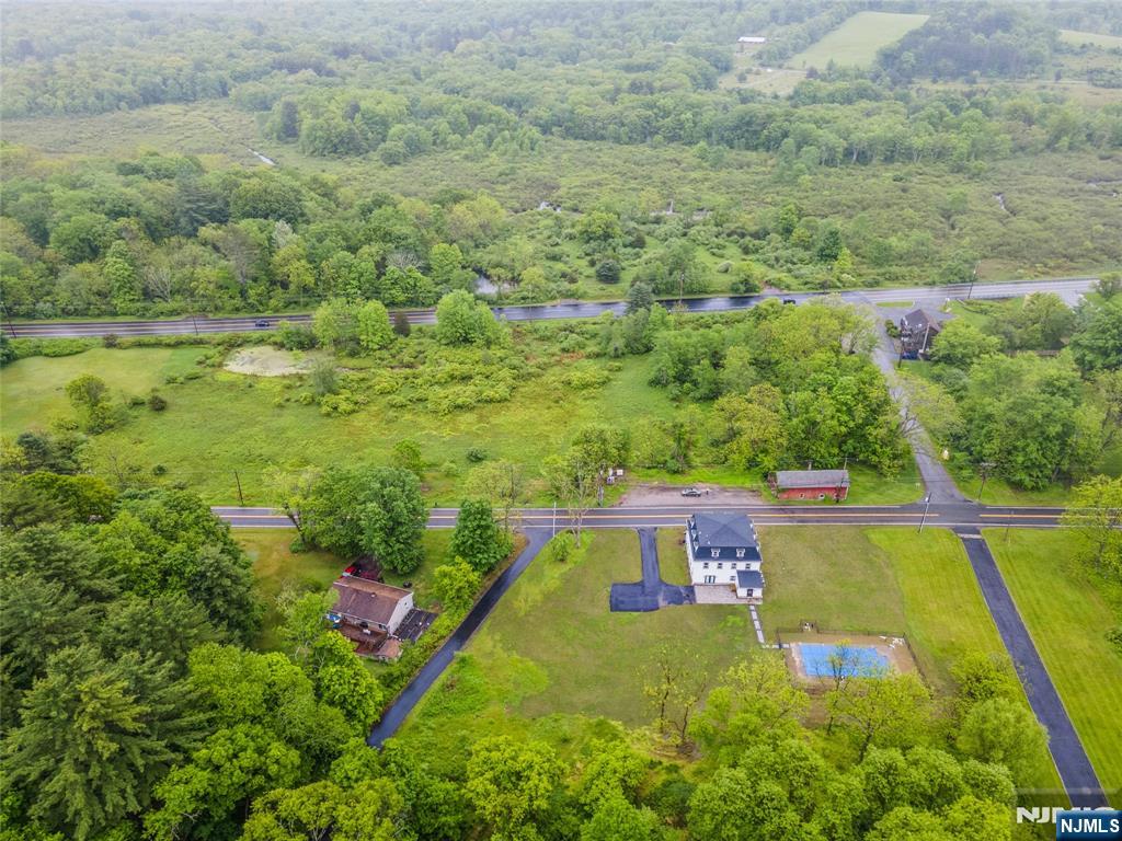 Sandyston, New Jersey, 07826, United States, 6 Bedrooms Bedrooms, ,5 BathroomsBathrooms,Residential,For Sale,1906091