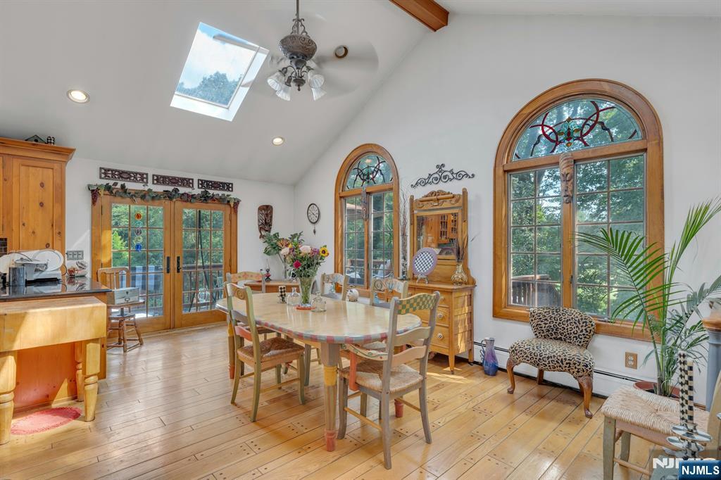 Montvale, New Jersey, 07645, United States, 6 Bedrooms Bedrooms, ,4 BathroomsBathrooms,Residential,For Sale,1950973