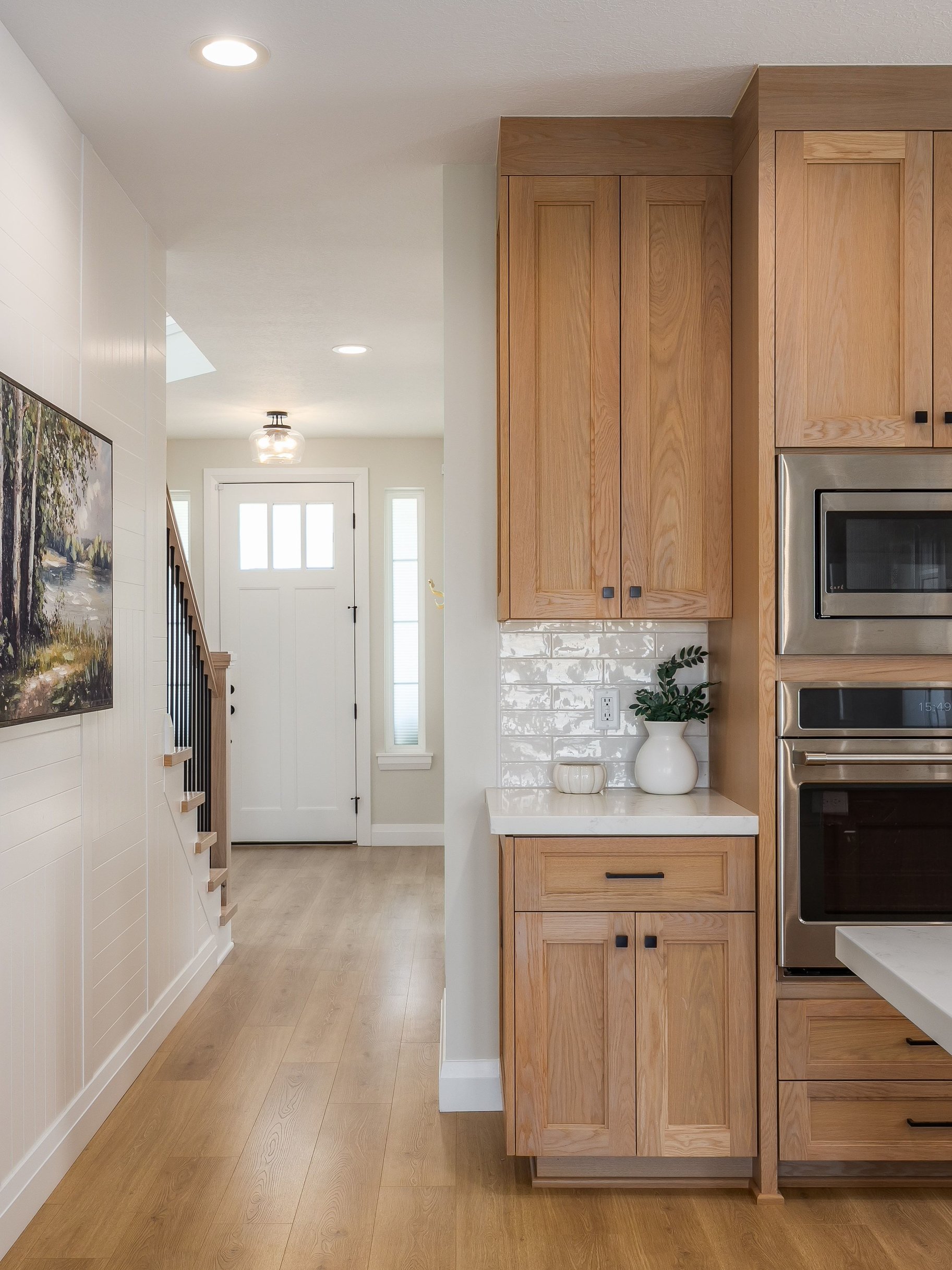  Impeccably Maintained Home with Mountain Views & Four-Car Garage - 物件實景