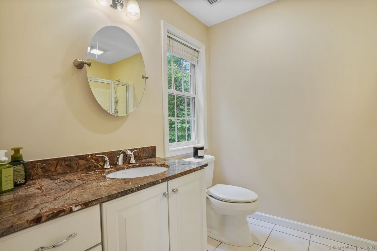 Newtown, Connecticut, 06470, United States, 4 Bedrooms Bedrooms, ,5 BathroomsBathrooms,Residential,For Sale,1938679