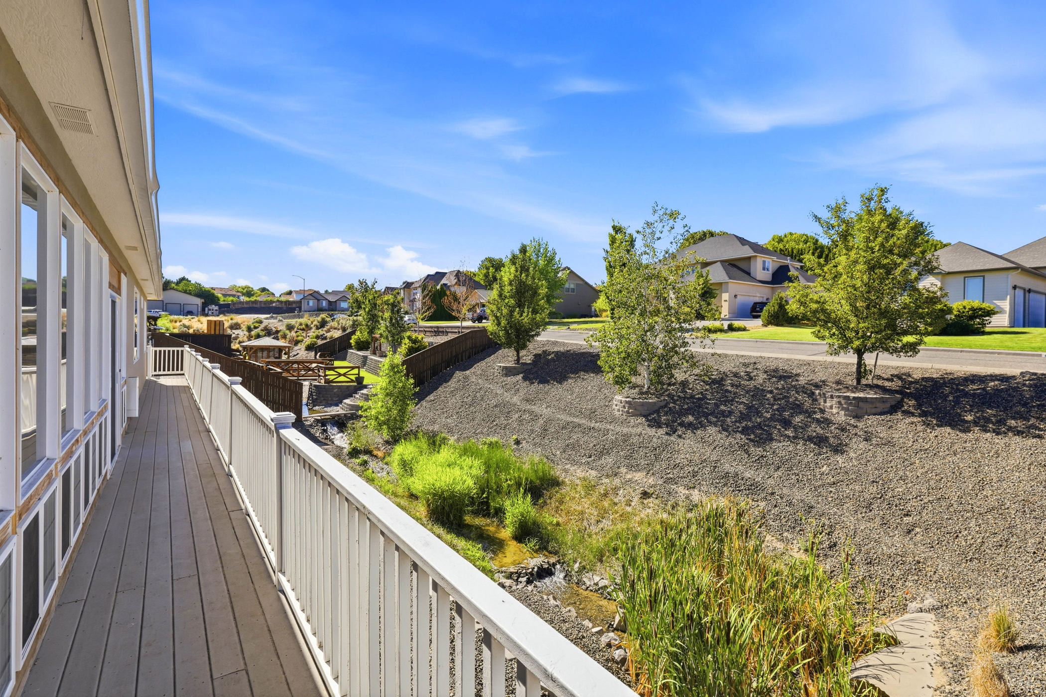  A Rare Creekside Sanctuary in Meadow Park Estates - 物件實景