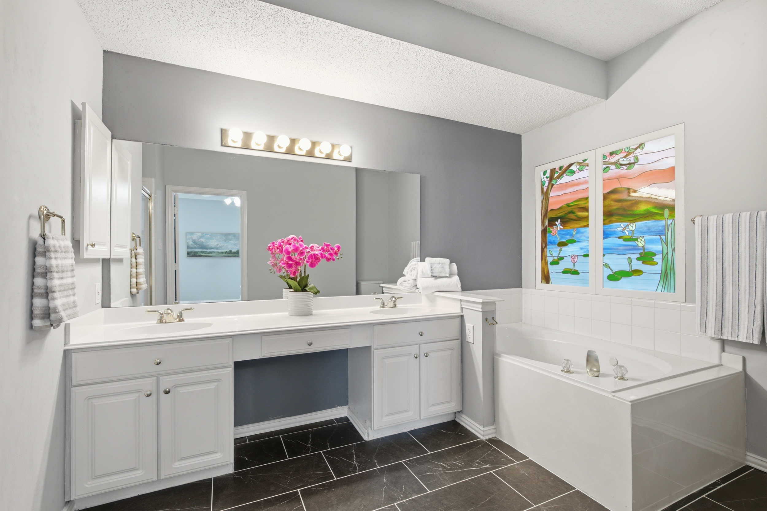  Updated Addison Gem  3 Beds + Game Room  Low-Maintenance Living - 物件實景