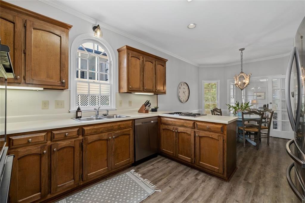 Alpharetta, Georgia, 30022, United States, 4 Bedrooms Bedrooms, ,3 BathroomsBathrooms,Residential,For Sale,1948412