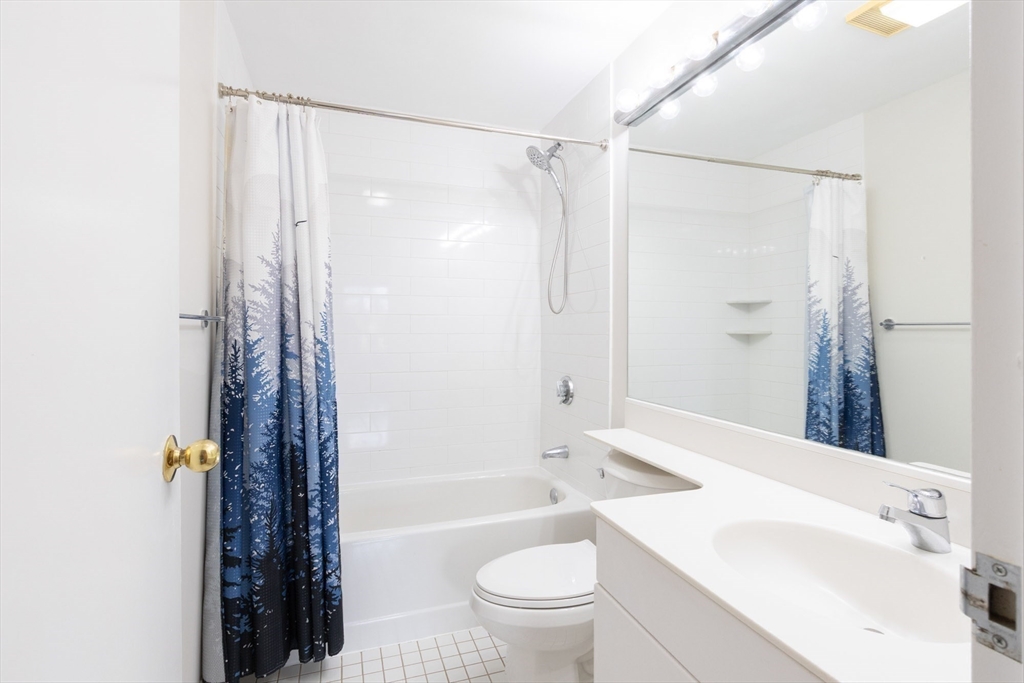 Cambridge, Massachusetts, 02139, United States, 2 Bedrooms Bedrooms, ,2 BathroomsBathrooms,Residential,For Sale,1989905