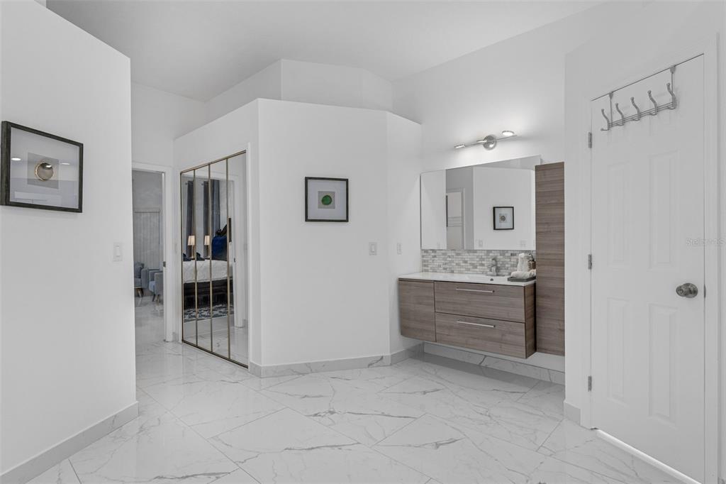 Orlando, Florida, 32829, United States, 4 Bedrooms Bedrooms, ,3 BathroomsBathrooms,Residential,For Sale,1926455