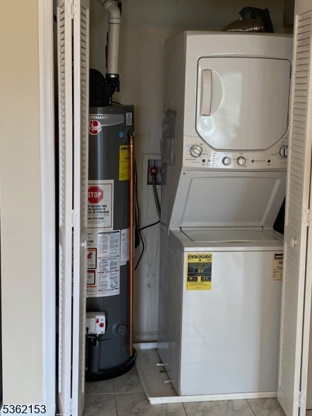 Newark City, New Jersey, 07105, United States, 2 Bedrooms Bedrooms, ,3 BathroomsBathrooms,Residential,For Sale,2003530