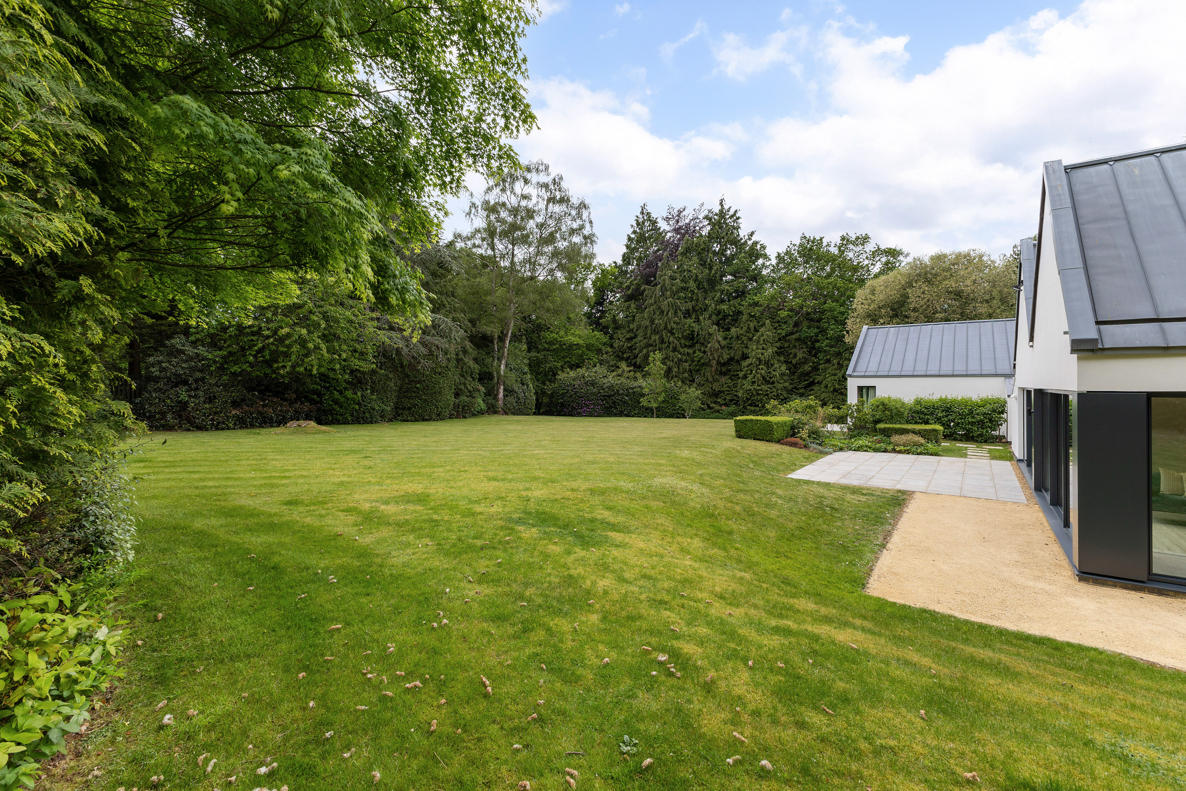  A Contemporary Five-Bedroom House with direct access onto Wentworth golf course - 物件實景