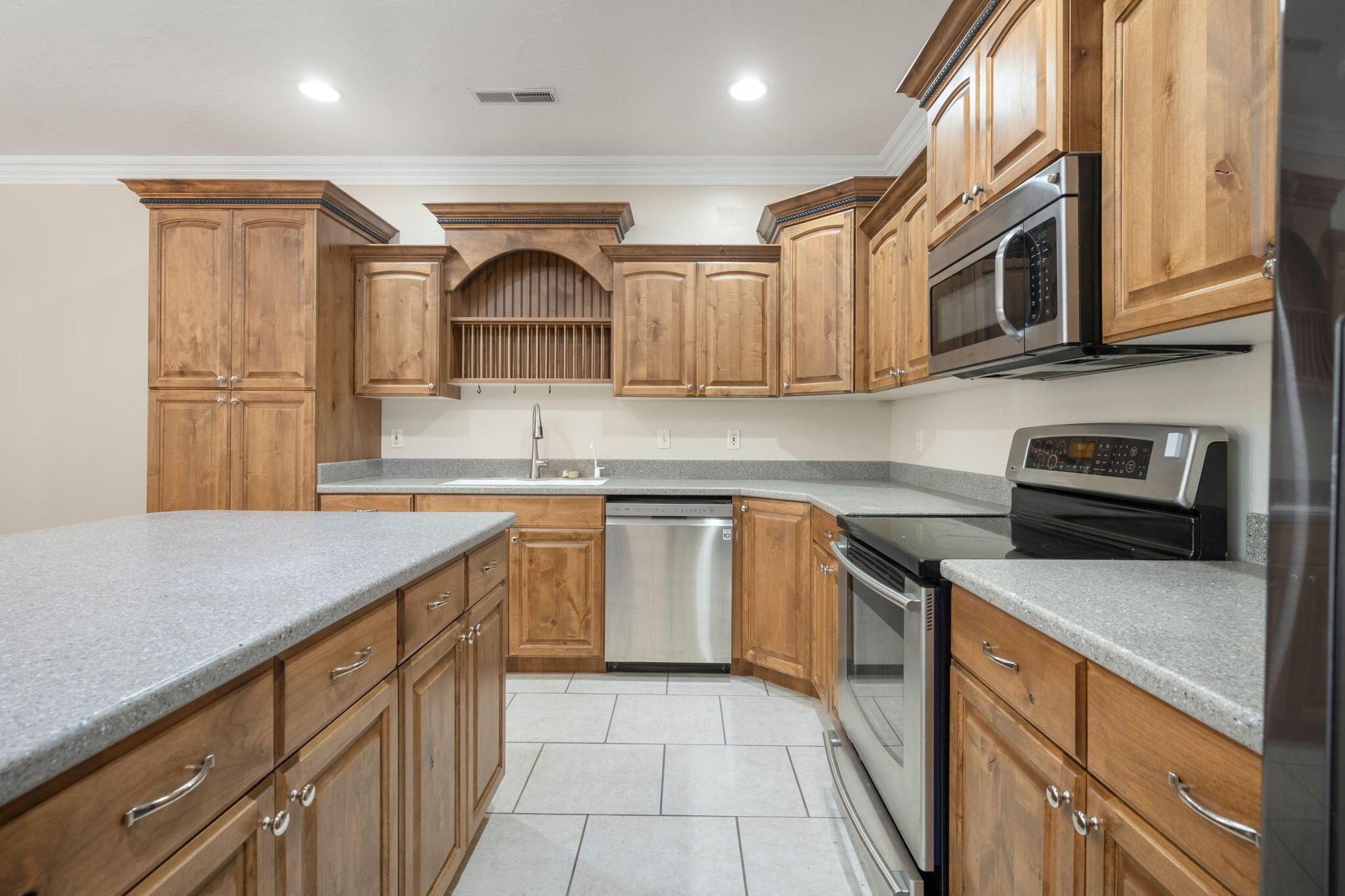 Hurricane, Utah, 84737, United States, 2 Bedrooms Bedrooms, ,3 BathroomsBathrooms,Residential,For Sale,1842468