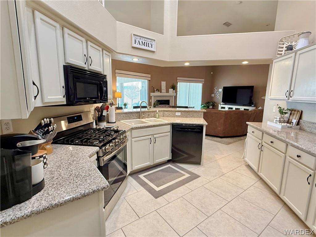 Kingman, Arizona, 86401, United States, 4 Bedrooms Bedrooms, ,2 BathroomsBathrooms,Residential,For Sale,2013264