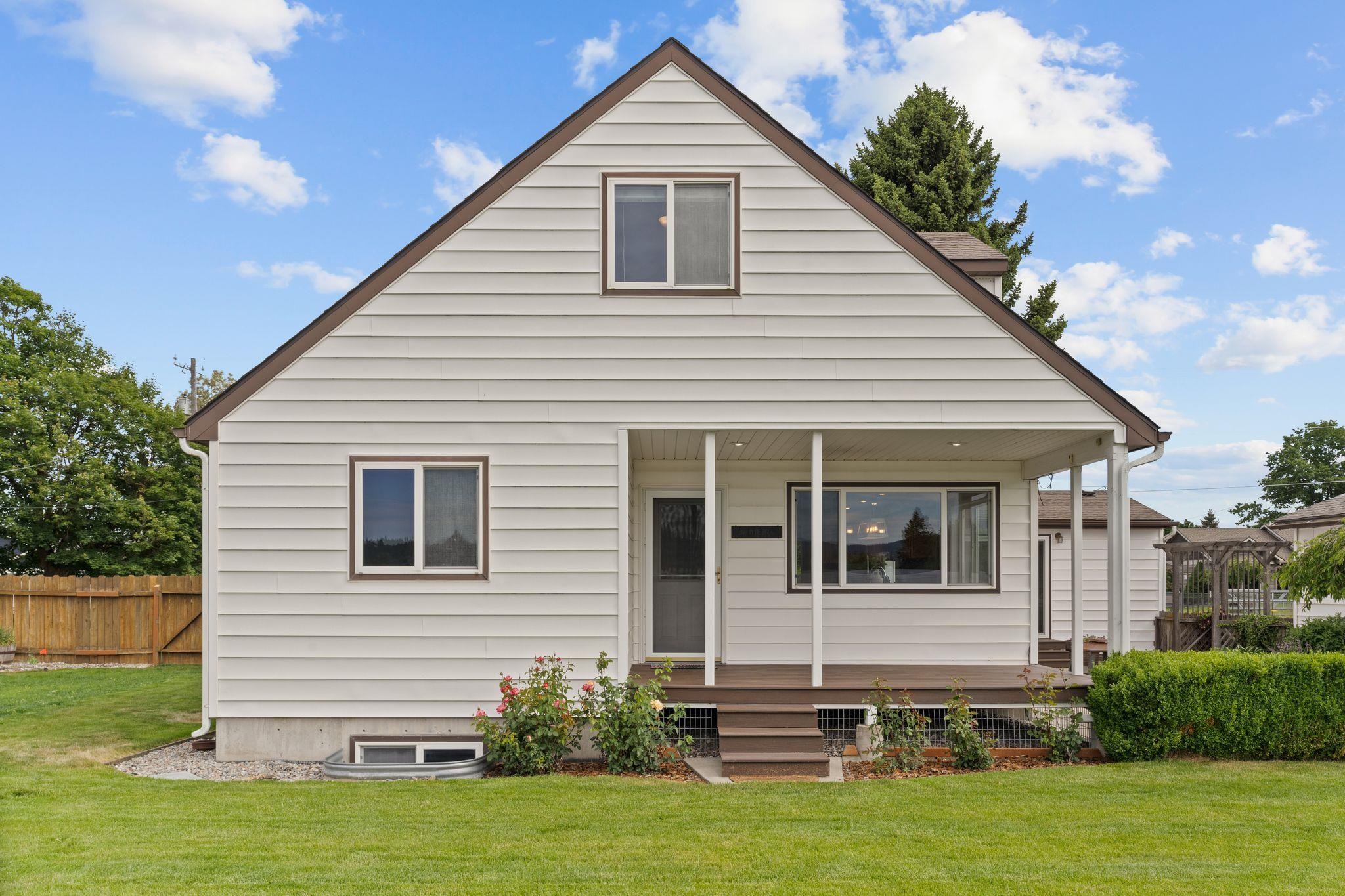 Greenacres, Washington, 99016, United States, 5 Bedrooms Bedrooms, ,2 BathroomsBathrooms,Residential,For Sale,1846797