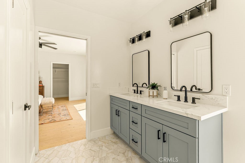 Los Angeles, California, 90018, United States, 3 Bedrooms Bedrooms, ,2 BathroomsBathrooms,Residential,For Sale,1905808