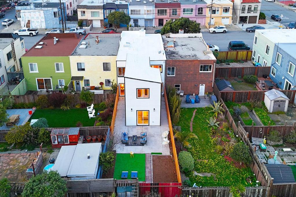 San Francisco, California, 94116, United States, 4 Bedrooms Bedrooms, ,4 BathroomsBathrooms,Residential,For Sale,2014062