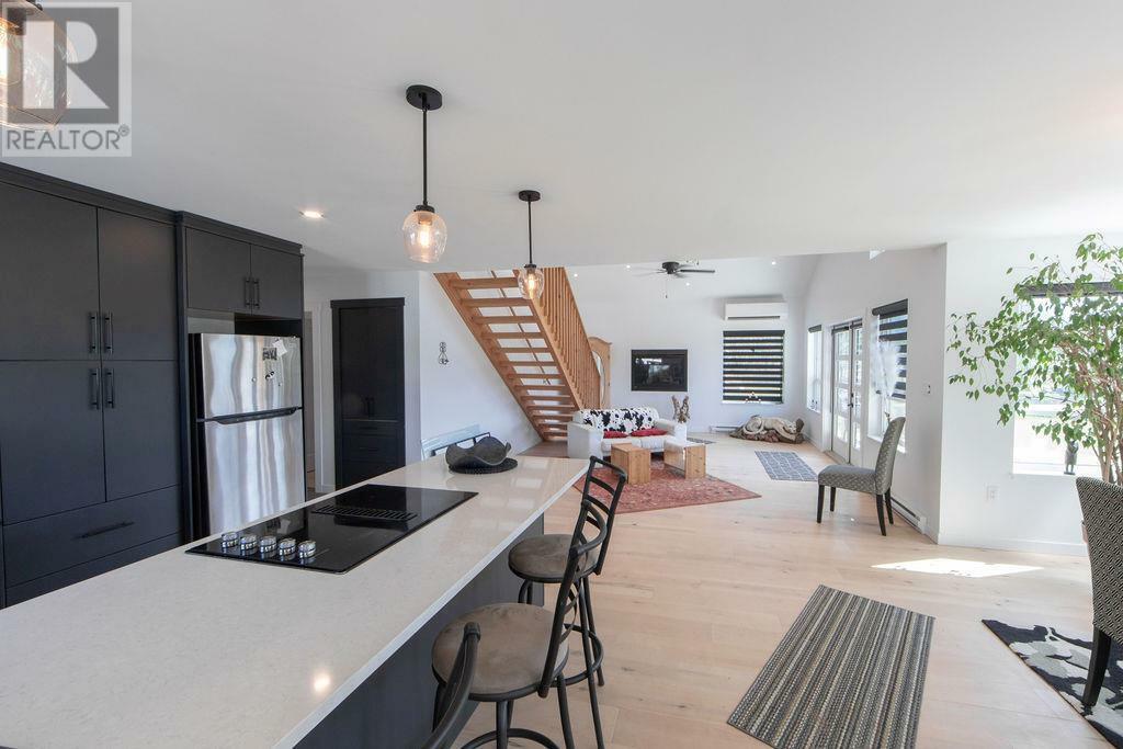 NAKUSP, British Columbia, V0G 1R0, CA, 3 Bedrooms Bedrooms, ,2 BathroomsBathrooms,Residential,For Sale,1836851